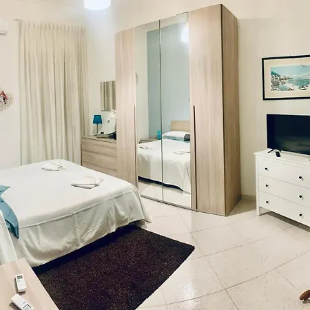 Apartment Salernoroomstation Salerno