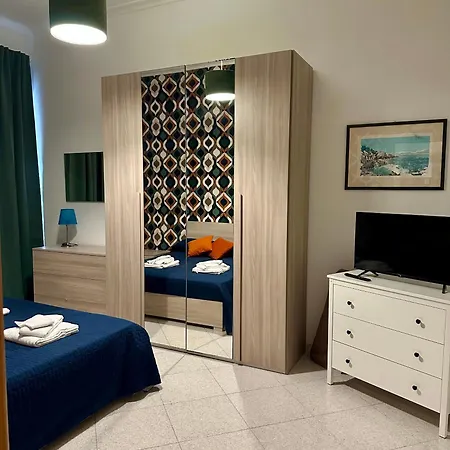 Apartment Salernoroomstation Salerno